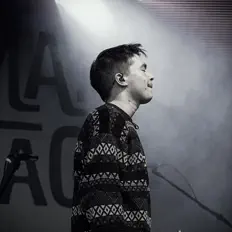 聆聽 Matteo!、觀看音樂影片、閱讀小傳、查看巡演日期等！