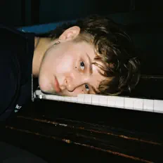 Ashton Theo을(를) 듣고, 뮤직 비디오를 보고, 약력을 읽고, 투어 일정 등을 확인하세요!
