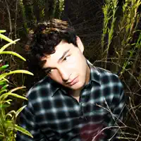 undefined सुनें, म्यूज़िक वीडियो देखें, बायो पढ़ें, दौरे की तारीखें और बहुत कुछ देखें!