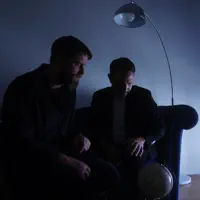Hör dir undefined an, schau dir Musikvideos an, lies die Biografie, finde Tourdaten und mehr!