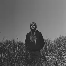 Grasps을(를) 듣고, 뮤직 비디오를 보고, 약력을 읽고, 투어 일정 등을 확인하세요!