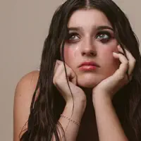 Ouça undefined, assista a videoclipes, leia a biografia, veja as datas das turnês e mais!