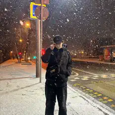 聆聽 ssanxx、觀看音樂影片、閱讀小傳、查看巡演日期等！