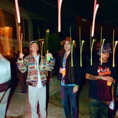 Big Yenを聴いたり、ミュージックビデオを鑑賞したり、経歴やツアー日程などを確認したりしましょう！