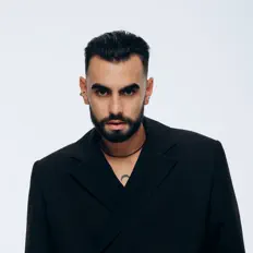 收听 OKS、观看音乐视频、阅读小传、查看巡演日期等 ！