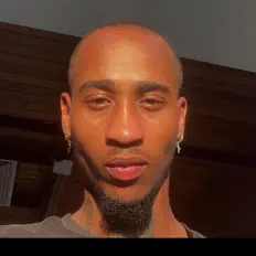 Moses Altaïr을(를) 듣고, 뮤직 비디오를 보고, 약력을 읽고, 투어 일정 등을 확인하세요!