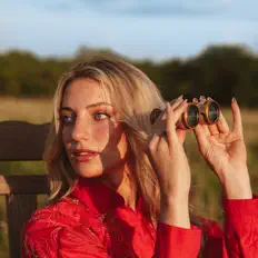 Listen to Halle Kearns, watch music videos, read bio, see tour dates & more!