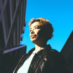 Mash을(를) 듣고, 뮤직 비디오를 보고, 약력을 읽고, 투어 일정 등을 확인하세요!