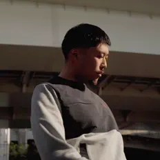 聆聽 JayGranpa、觀看音樂影片、閱讀小傳、查看巡演日期等！
