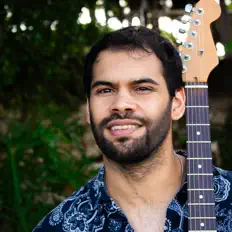 Posłuchaj wykonawcy Eldar Frige, obejrzyj teledyski, przeczytaj biografię, zobacz daty tras koncertowych i nie tylko!