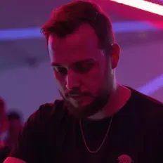 Dengarkan Lionsworth, tonton video musik, baca bio, lihat tanggal tur & lainnya!