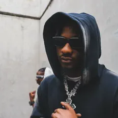 Ascolta Kelbrzy, guarda video musicali, leggi la biografia, vedi le date del tour & altro!