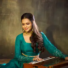 Ascolta Pooja Gaitonde, guarda video musicali, leggi la biografia, vedi le date del tour & altro!