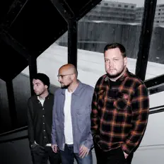 Poslechněte si interpreta Restless Leg Syndrome, sledujte hudební videa, přečtěte si životopis, podívejte se na data turné a další informace.