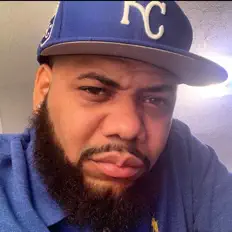 聆聽 K Fifth、觀看音樂影片、閱讀小傳、查看巡演日期等！