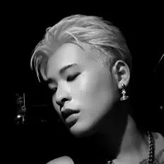 HASUを聴いたり、ミュージックビデオを鑑賞したり、経歴やツアー日程などを確認したりしましょう！