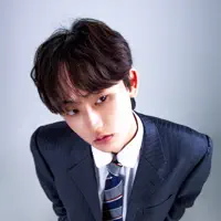 聆聽 undefined、觀看音樂影片、閱讀小傳、查看巡演日期等！