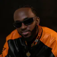 收听 undefined、观看音乐视频、阅读小传、查看巡演日期等 ！