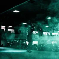 undefined을(를) 듣고, 뮤직 비디오를 보고, 약력을 읽고, 투어 일정 등을 확인하세요!