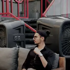 Hör dir Rishab Smith an, schau dir Musikvideos an, lies die Biografie, finde Tourdaten und mehr!