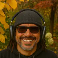 undefinedを聴いたり、ミュージックビデオを鑑賞したり、経歴やツアー日程などを確認したりしましょう！