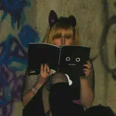 Hör dir Window an, schau dir Musikvideos an, lies die Biografie, finde Tourdaten und mehr!