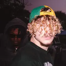 Posłuchaj wykonawcy døøden, obejrzyj teledyski, przeczytaj biografię, zobacz daty tras koncertowych i nie tylko!