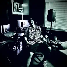 DJ Smiffersを聴いたり、ミュージックビデオを鑑賞したり、経歴やツアー日程などを確認したりしましょう！