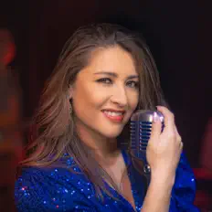 Listen to Darina, watch music videos, read bio, see tour dates & more!