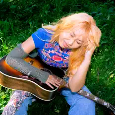 Dengarkan Vivian Phong Ngo, tonton video musik, baca bio, lihat tanggal tur & lainnya!