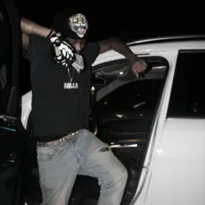 JJCOUSを聴いたり、ミュージックビデオを鑑賞したり、経歴やツアー日程などを確認したりしましょう！