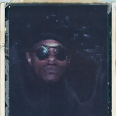 Écoutez Pink Siifu, regardez des vidéoclips, lisez la biographie, consultez les dates de tournée et plus encore !