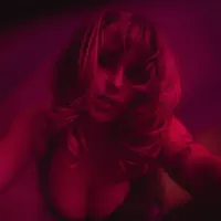 undefinedを聴いたり、ミュージックビデオを鑑賞したり、経歴やツアー日程などを確認したりしましょう！