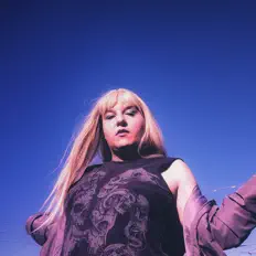 Luister naar MANDALLAH, bekijk muziekvideo's, lees de bio, bekijk de tourdata, en meer!