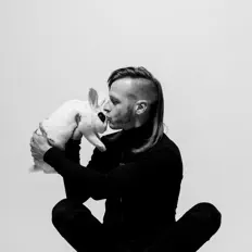 收听 Henry the Archer、观看音乐视频、阅读小传、查看巡演日期等 ！