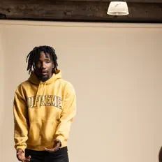 Playwai Kev을(를) 듣고, 뮤직 비디오를 보고, 약력을 읽고, 투어 일정 등을 확인하세요!