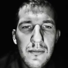 Ouve resoul.ua, vê vídeos de música, lê a biografia, vê as datas da digressão e muito mais!