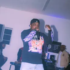 收听 Dre Dreezy、观看音乐视频、阅读小传、查看巡演日期等 ！