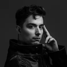 聆聽 Kevin Chomat、觀看音樂影片、閱讀小傳、查看巡演日期等！