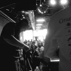 收听 Wxlf、观看音乐视频、阅读小传、查看巡演日期等 ！