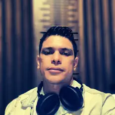 收听 Beto Buelvas、观看音乐视频、阅读小传、查看巡演日期等 ！