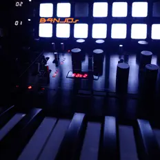 收听 B4NJOs、观看音乐视频、阅读小传、查看巡演日期等 ！