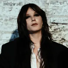 Listen to Circuit des Yeux, watch music videos, read bio, see tour dates & more!