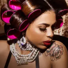 收听 Jade Angelle、观看音乐视频、阅读小传、查看巡演日期等 ！