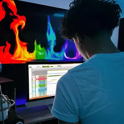 Listen to 8Ball Onnatrack, watch music videos, read bio, see tour dates & more!