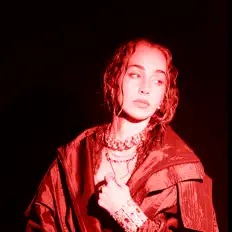 Escucha a Ayiiti, mira videos musicales, lee su biografía, consulta las fechas de las gira y más.