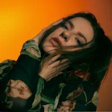 Poslechněte si interpreta Kiesa Keller, sledujte hudební videa, přečtěte si životopis, podívejte se na data turné a další informace.