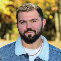 Josiah Malinichを聴いたり、ミュージックビデオを鑑賞したり、経歴やツアー日程などを確認したりしましょう！