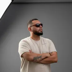 Listen to David Dluna, watch music videos, read bio, see tour dates & more!