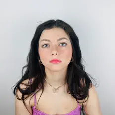 收听 Mia Pellegrino、观看音乐视频、阅读小传、查看巡演日期等 ！